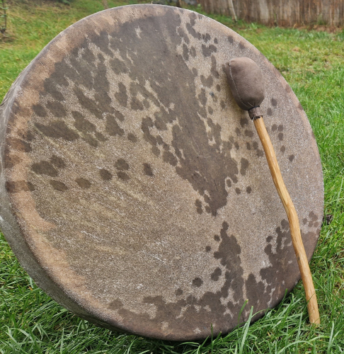 Schamanentrommel 46cm Weide Massiv - Ziegenhaut - mit Stein - Petrovič Drums